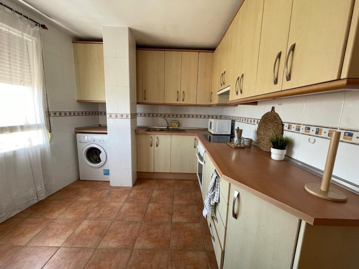 Apartamento Y Piso Frente Al Mar Con Vistas En Гаруча Екстериор снимка